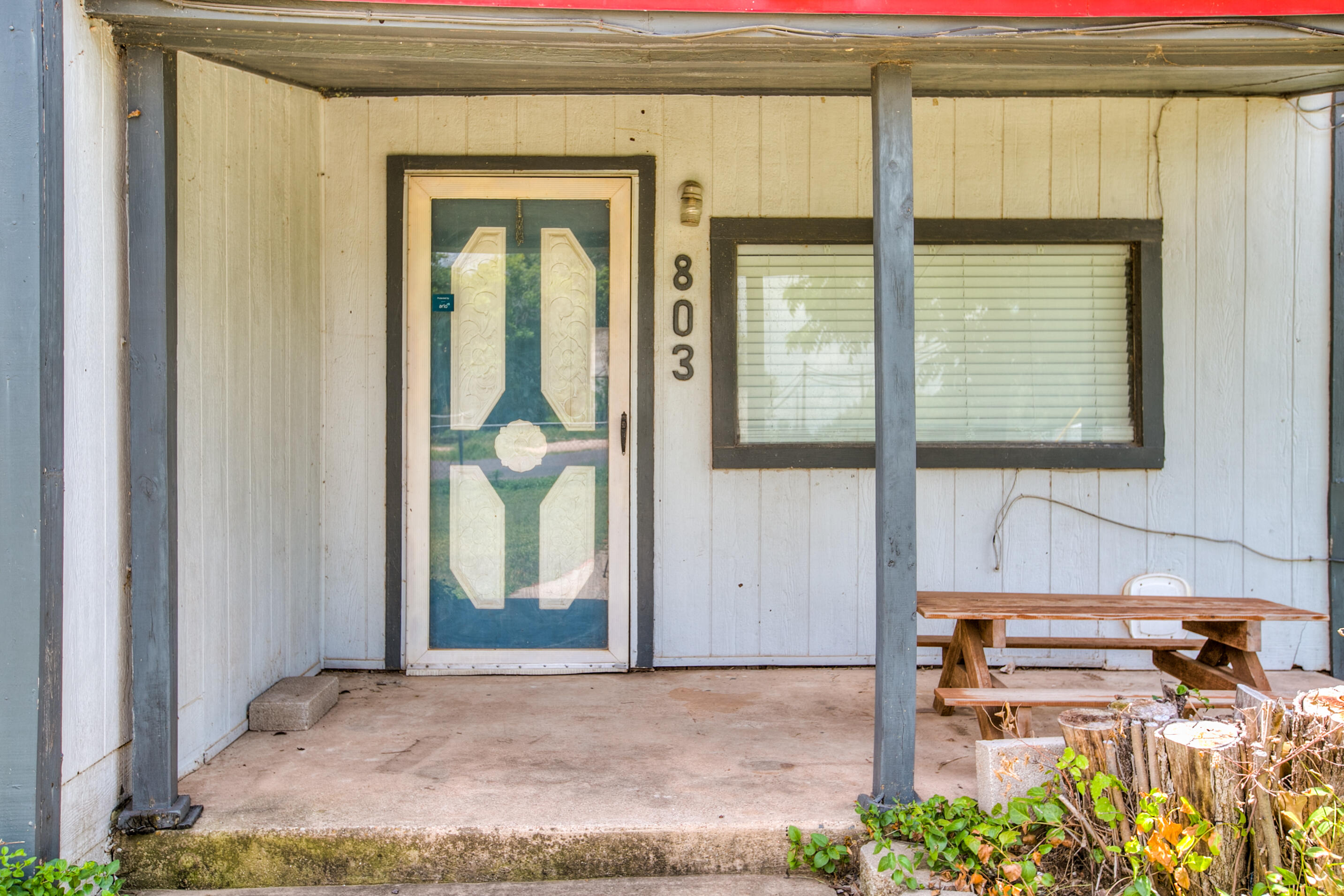 803 E 17th Street Property Photo 5
