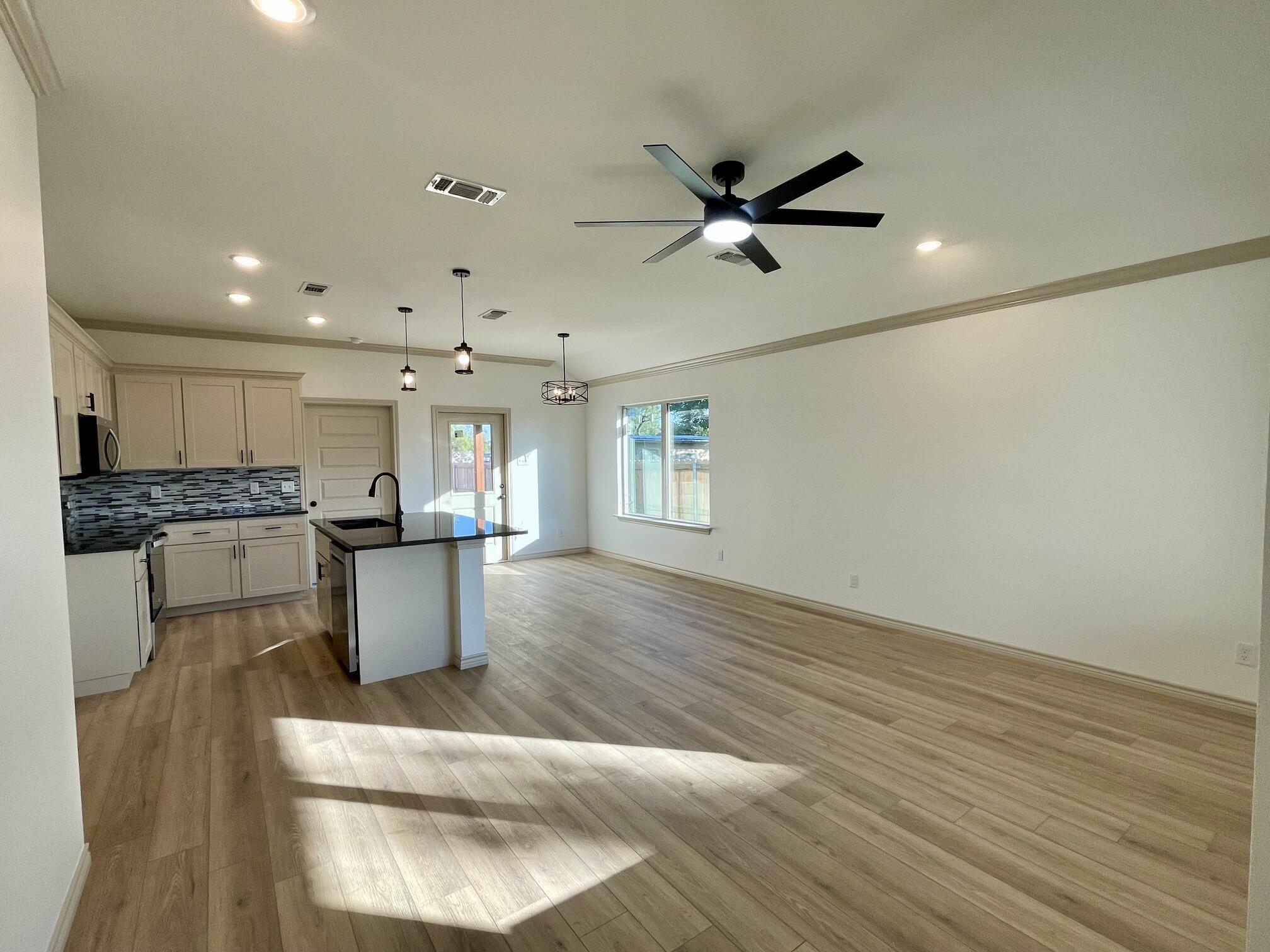 13 E 28th Street Property Photo 3