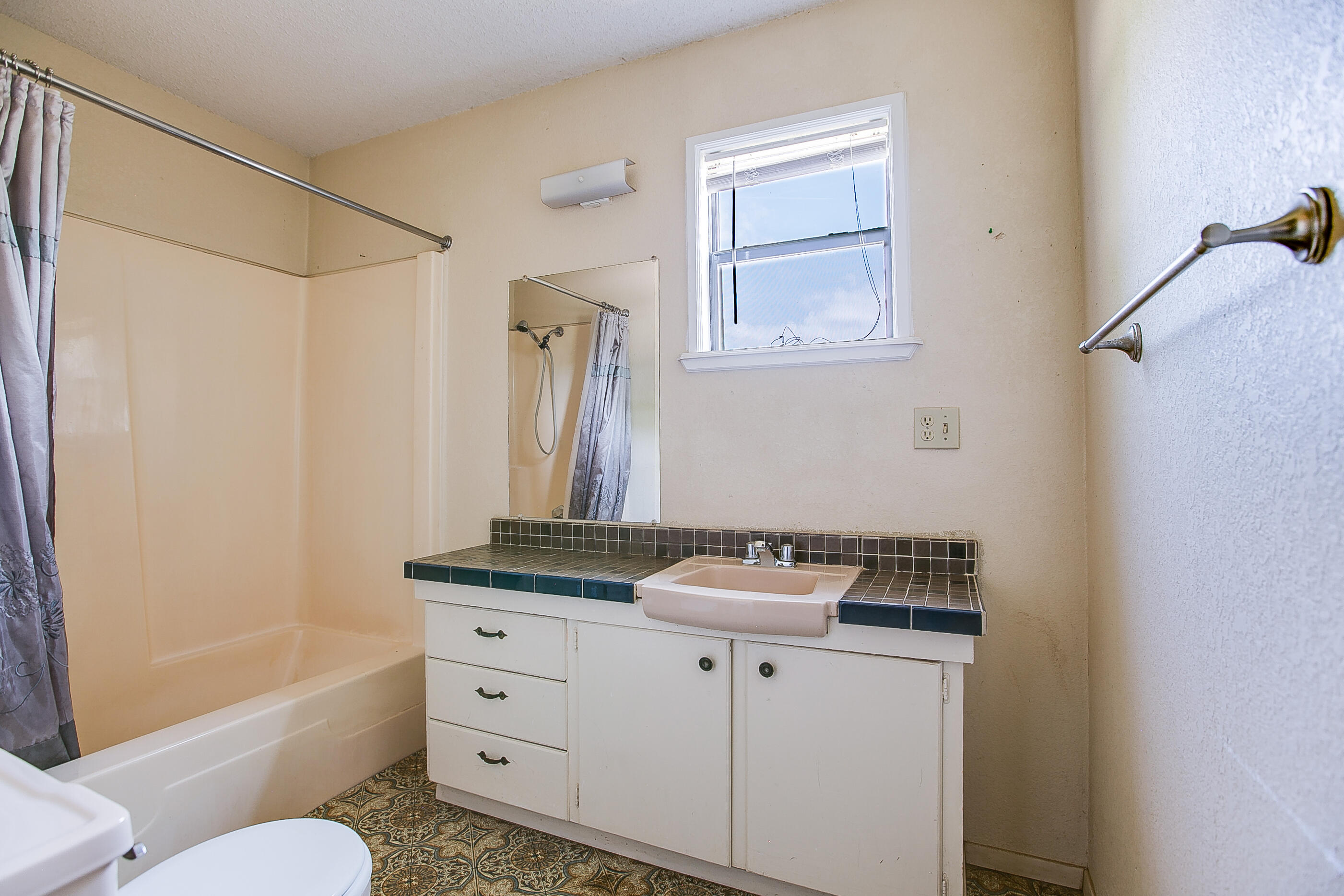 301 S Washington Street Property Photo 16