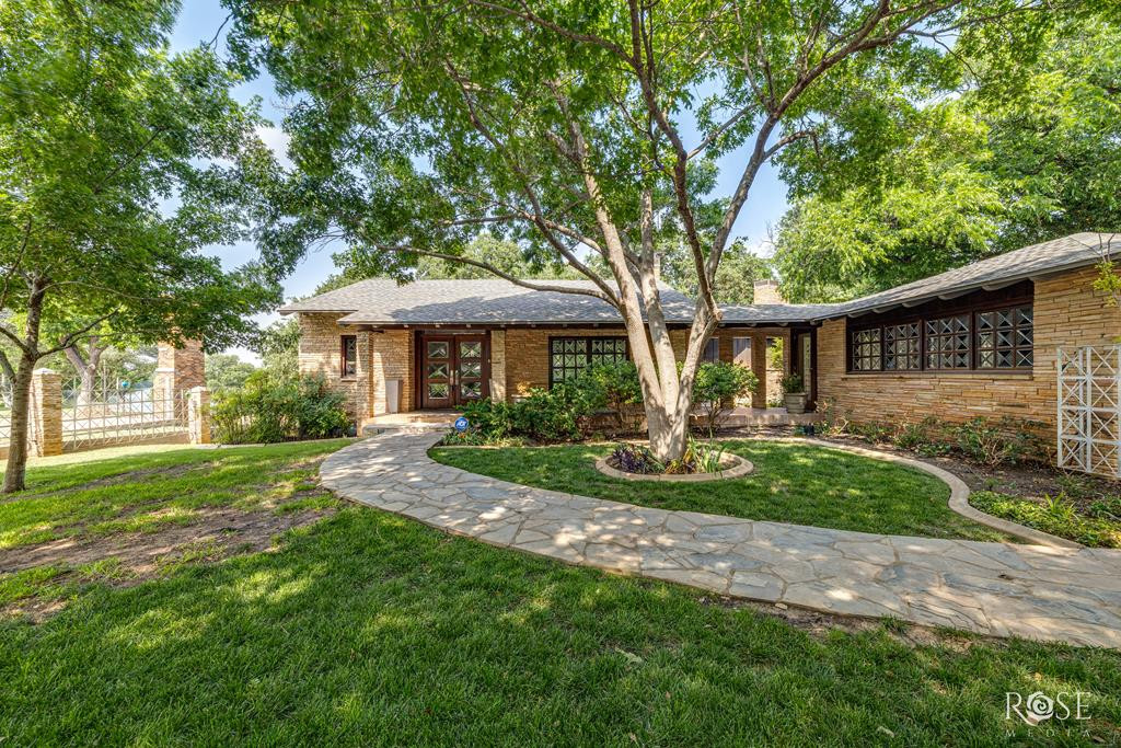 1703 Christoval Road Property Photo 1