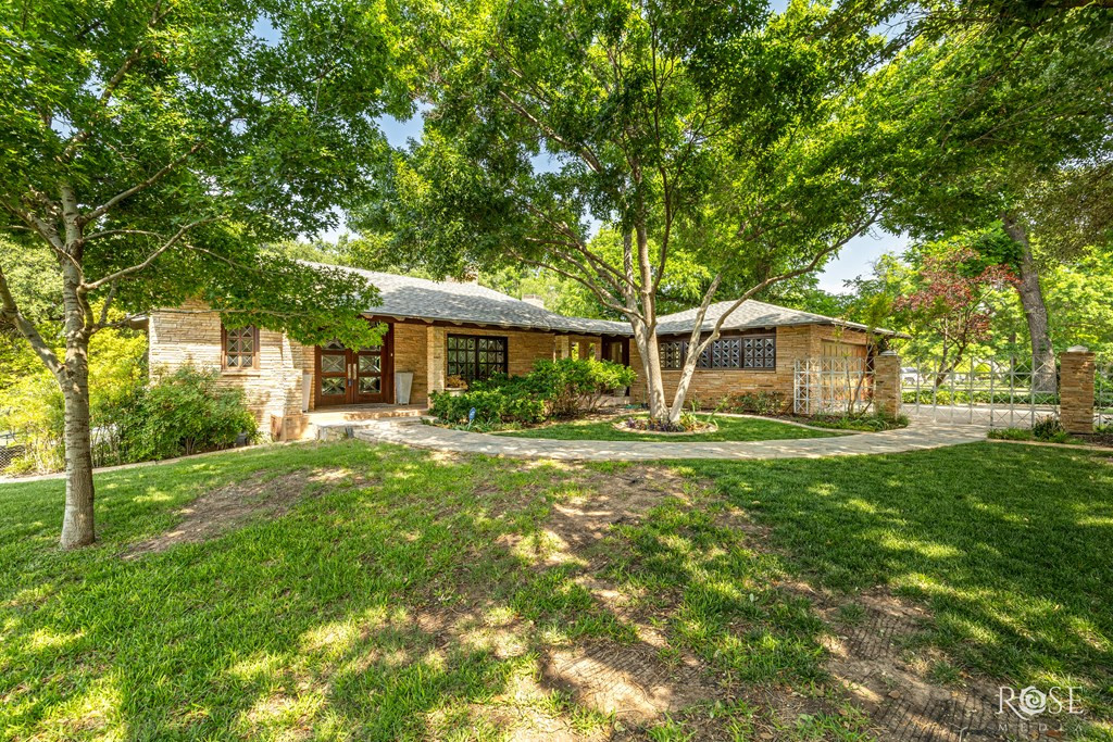 1703 Christoval Road Property Photo 5