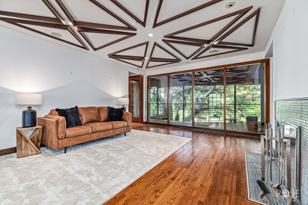 1703 Christoval Road Property Photo 14