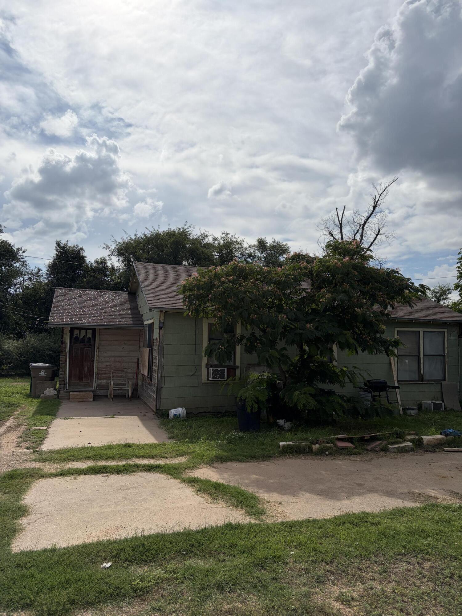 56 E 37th Street Property Photo 8