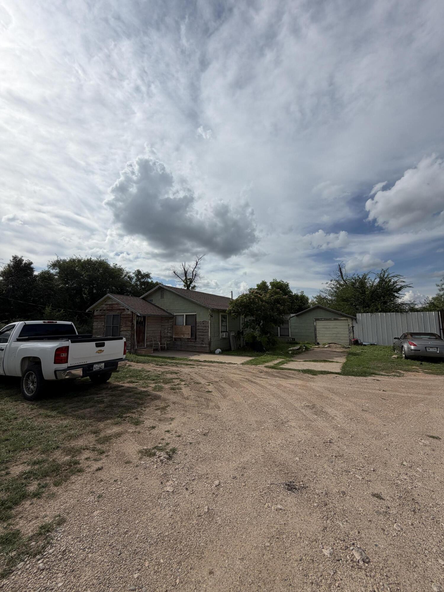 56 E 37th Street Property Photo 10