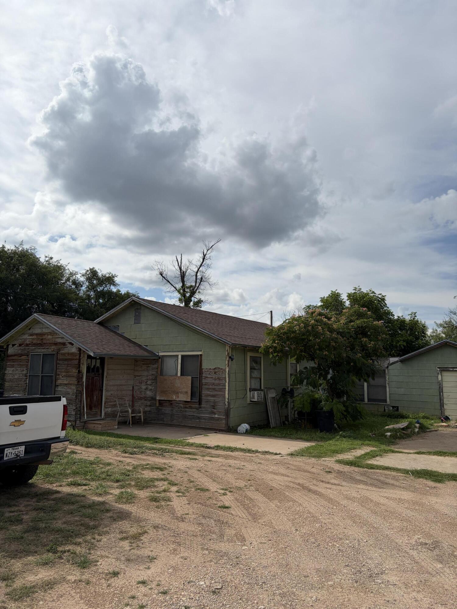 56 E 37th Street Property Photo 11