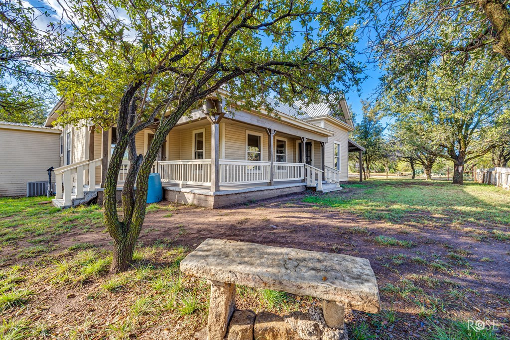 201 Ratliff Road Property Photo 3