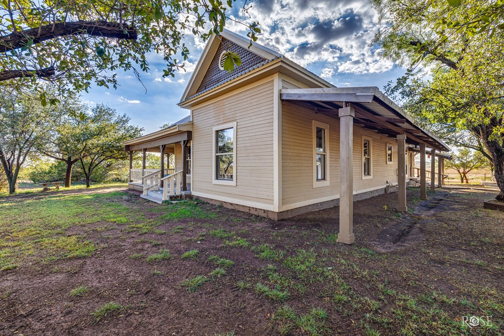 201 Ratliff Road Property Photo 5