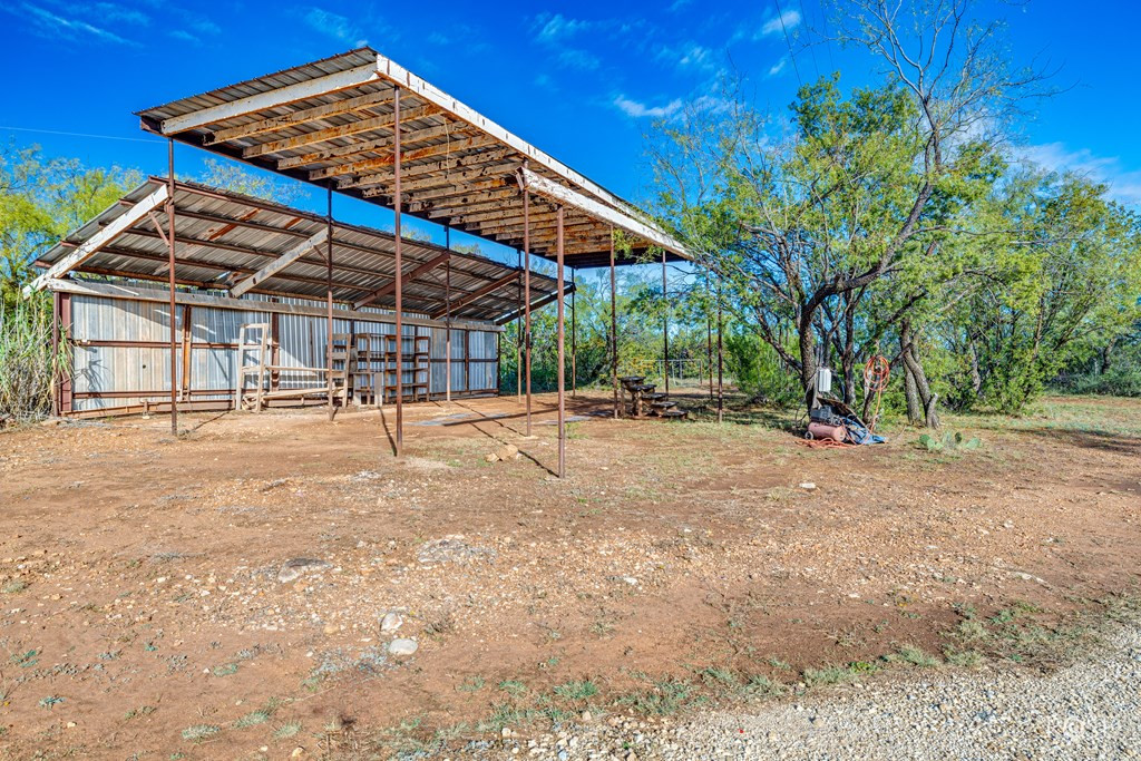 201 Ratliff Road Property Photo 14