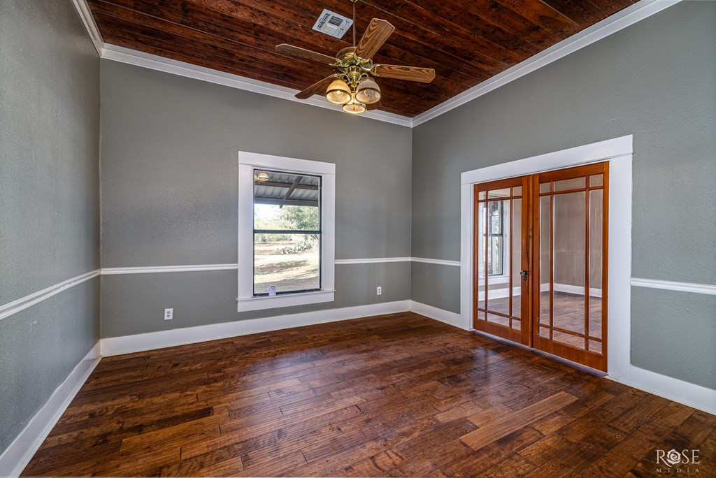 201 Ratliff Road Property Photo 28