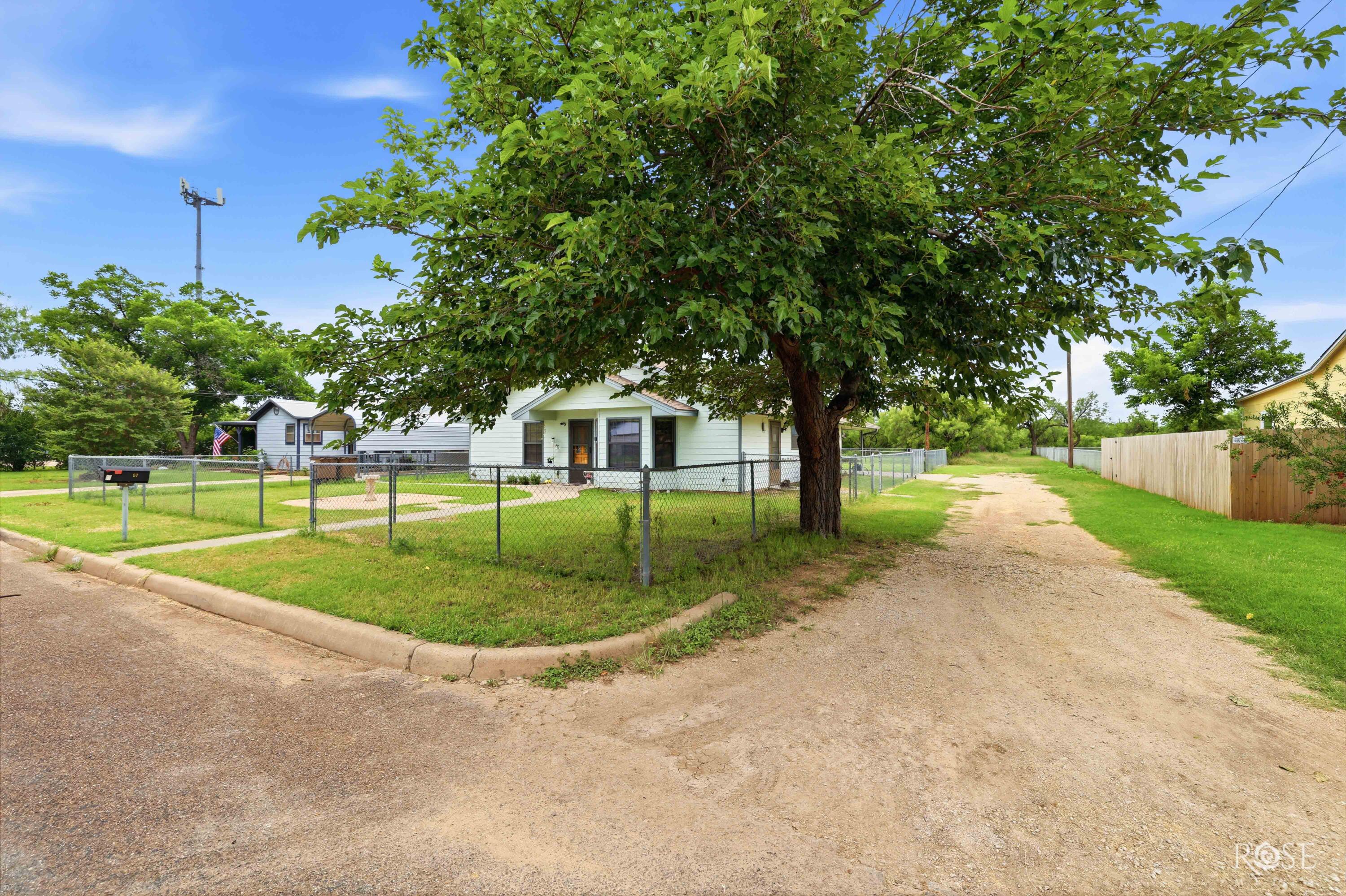 57 W 34th Street Property Photo 3