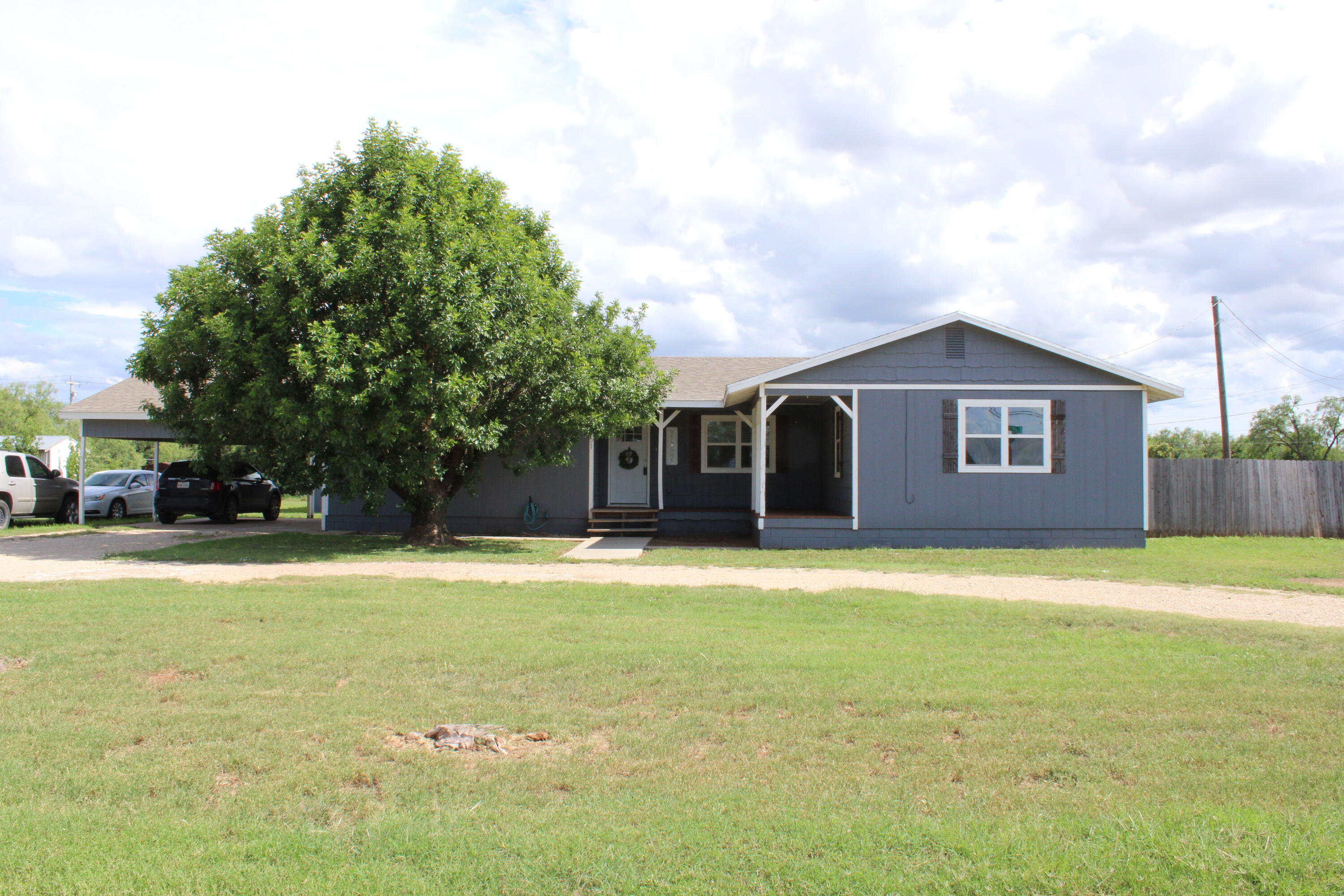 351 E 48th Street Property Photo 1