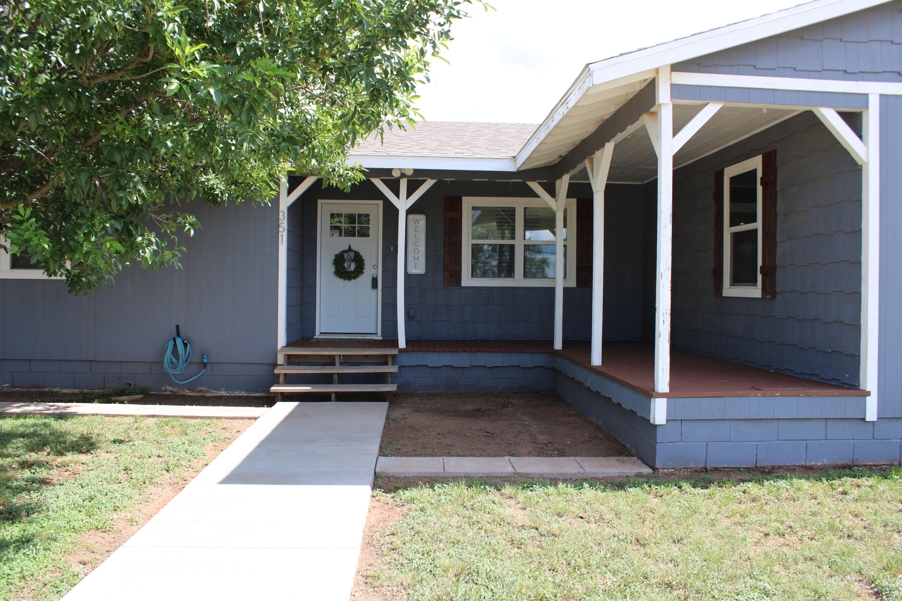 351 E 48th Street Property Photo 2