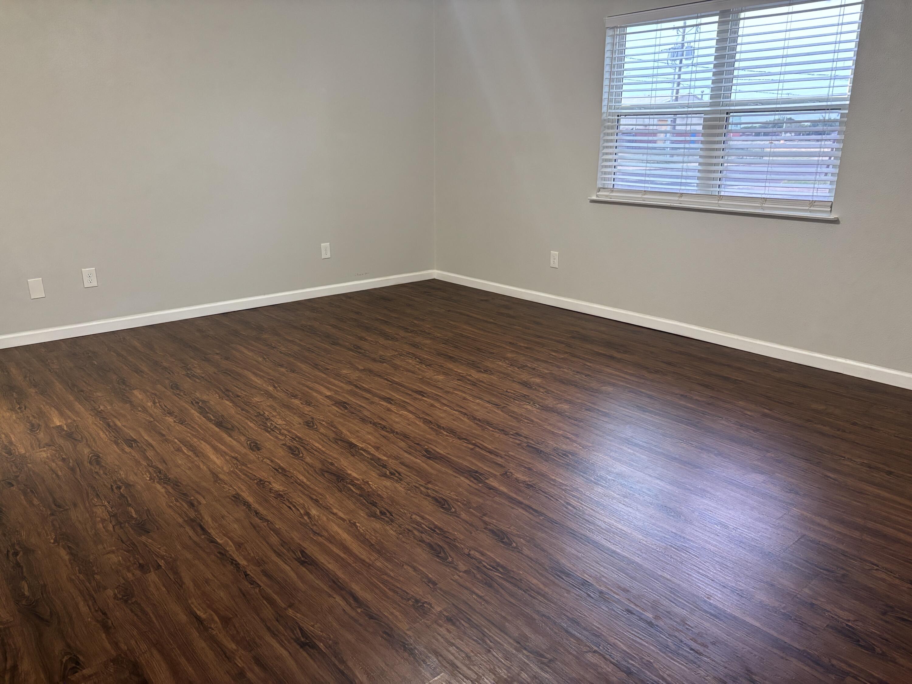 351 E 48th Street Property Photo 9