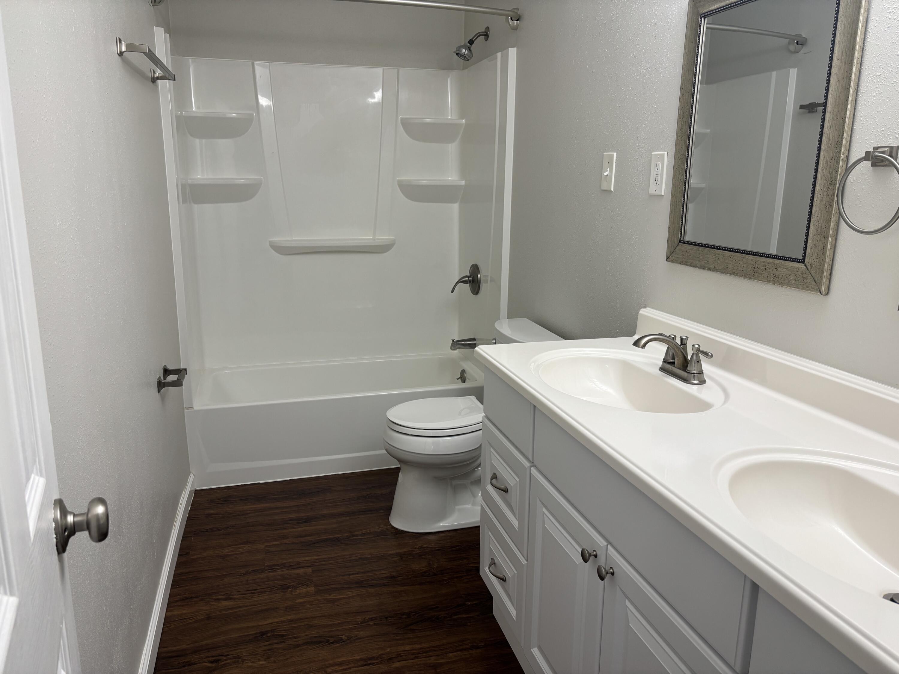 351 E 48th Street Property Photo 11