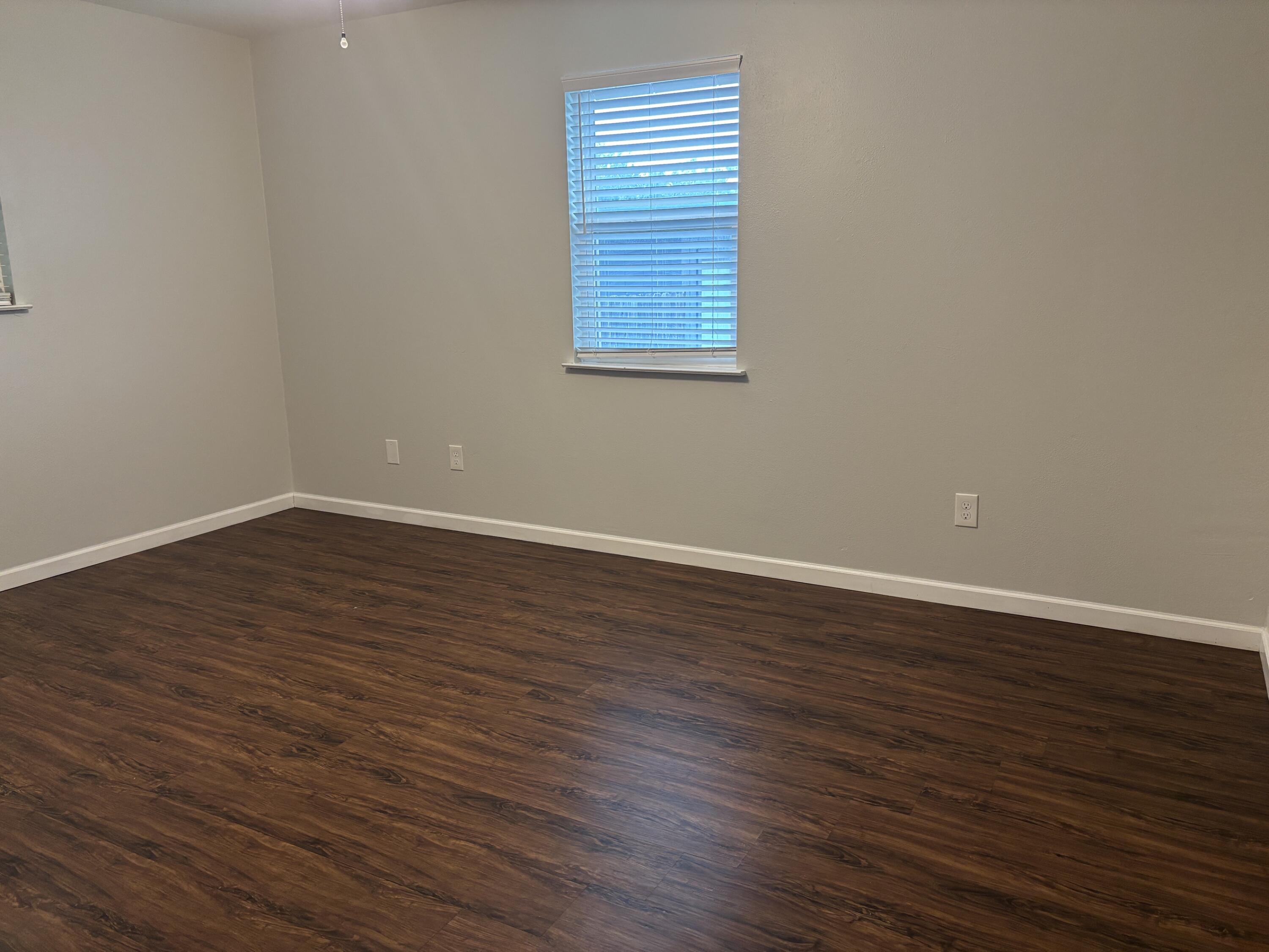 351 E 48th Street Property Photo 12