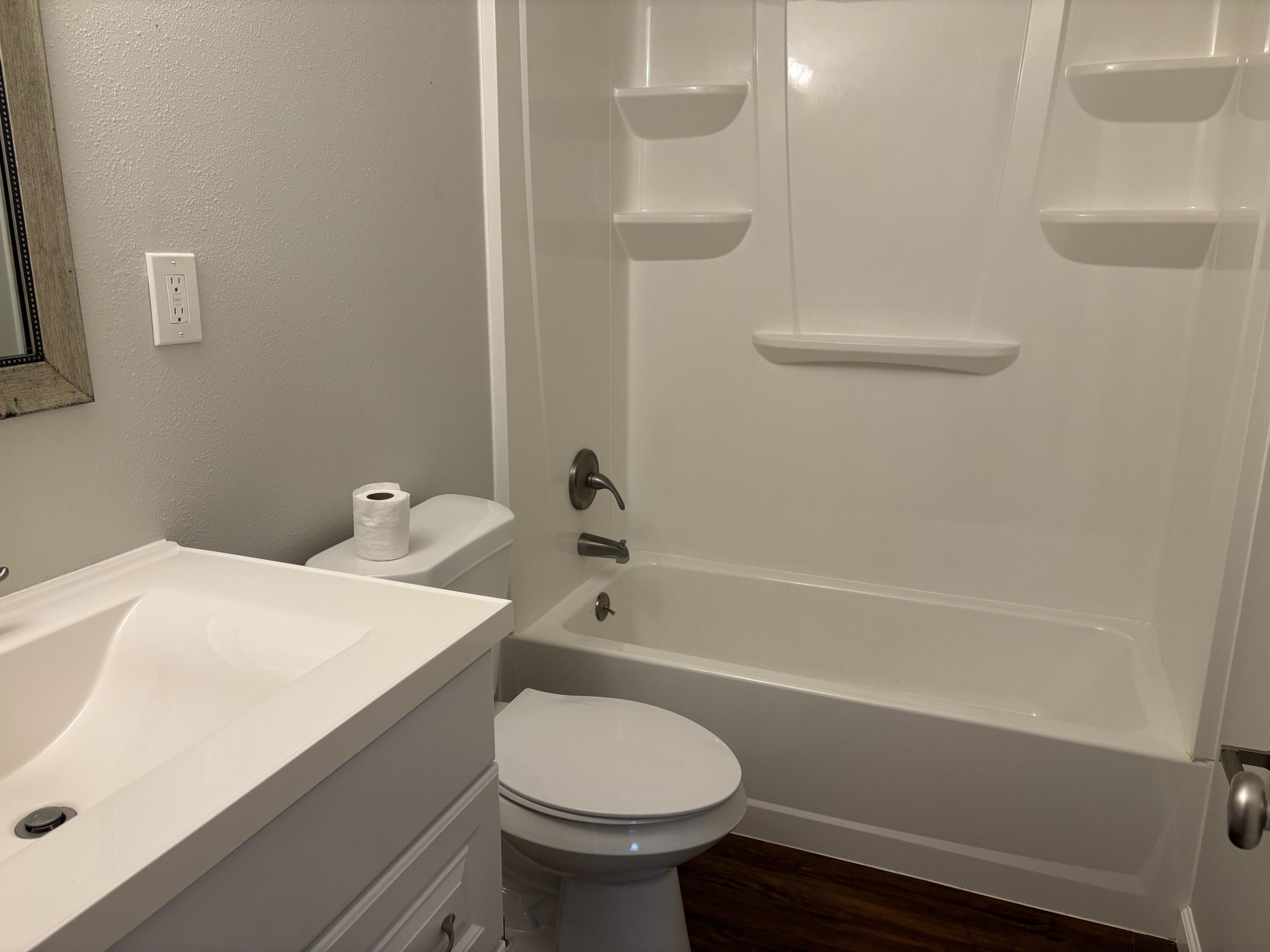 351 E 48th Street Property Photo 14