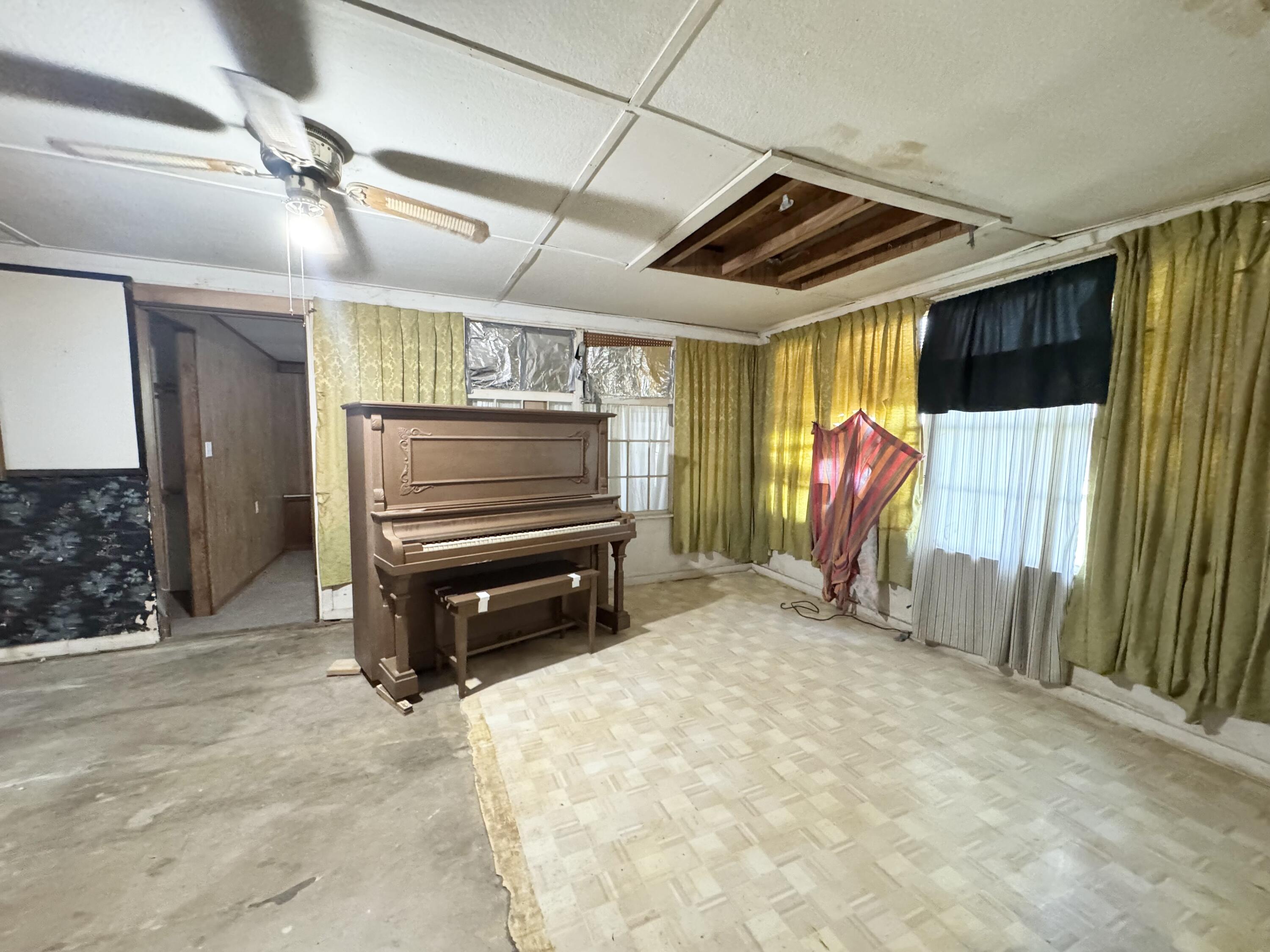 22 S Malone Street Property Photo 14