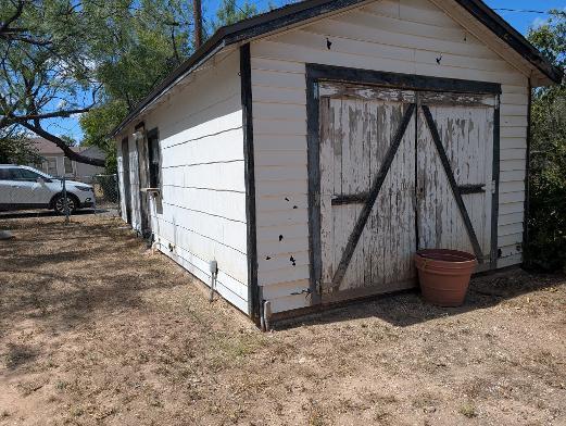 1409 S Van Buren Street Property Photo 9