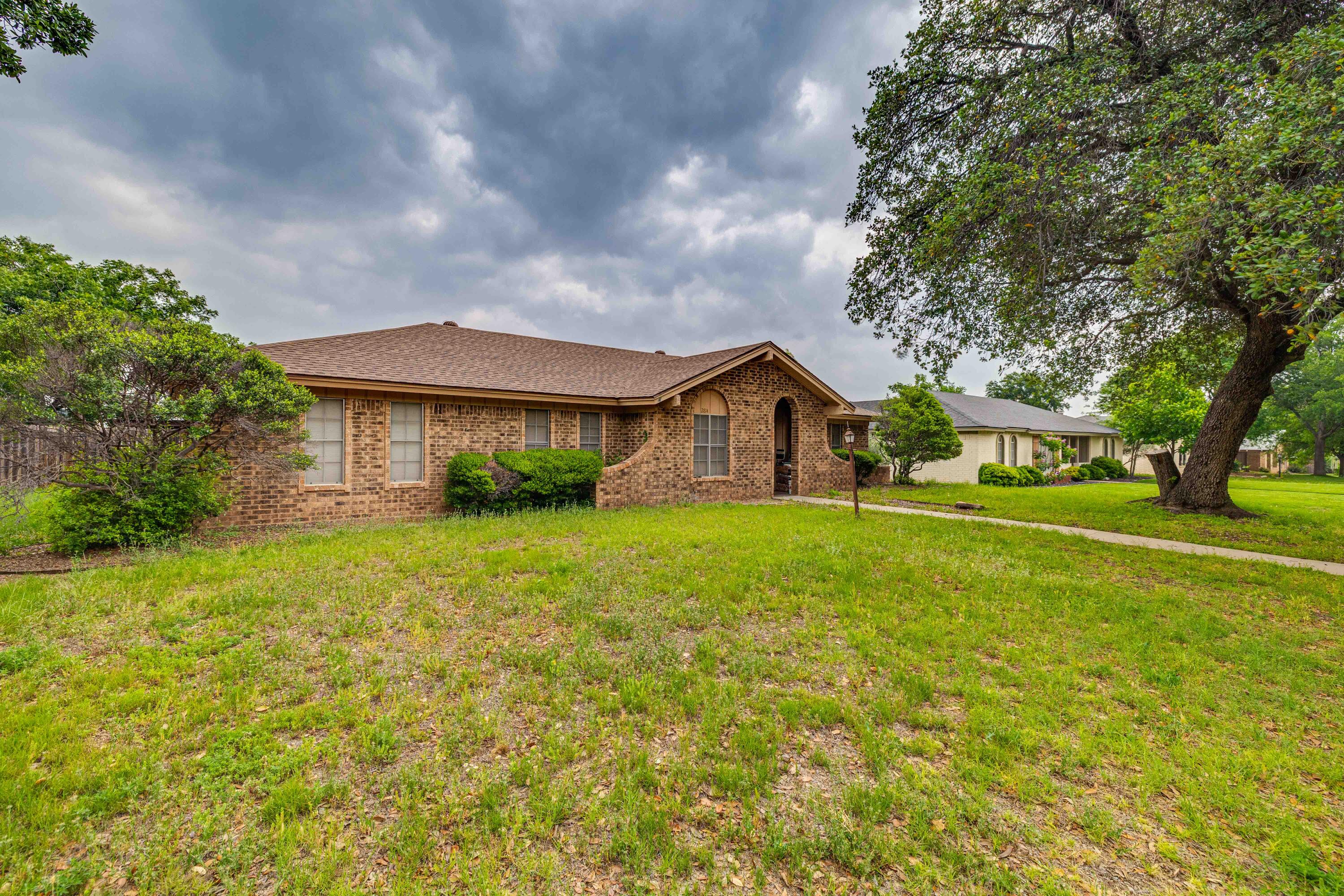 2814 Canyon Creek Drive Property Photo 4