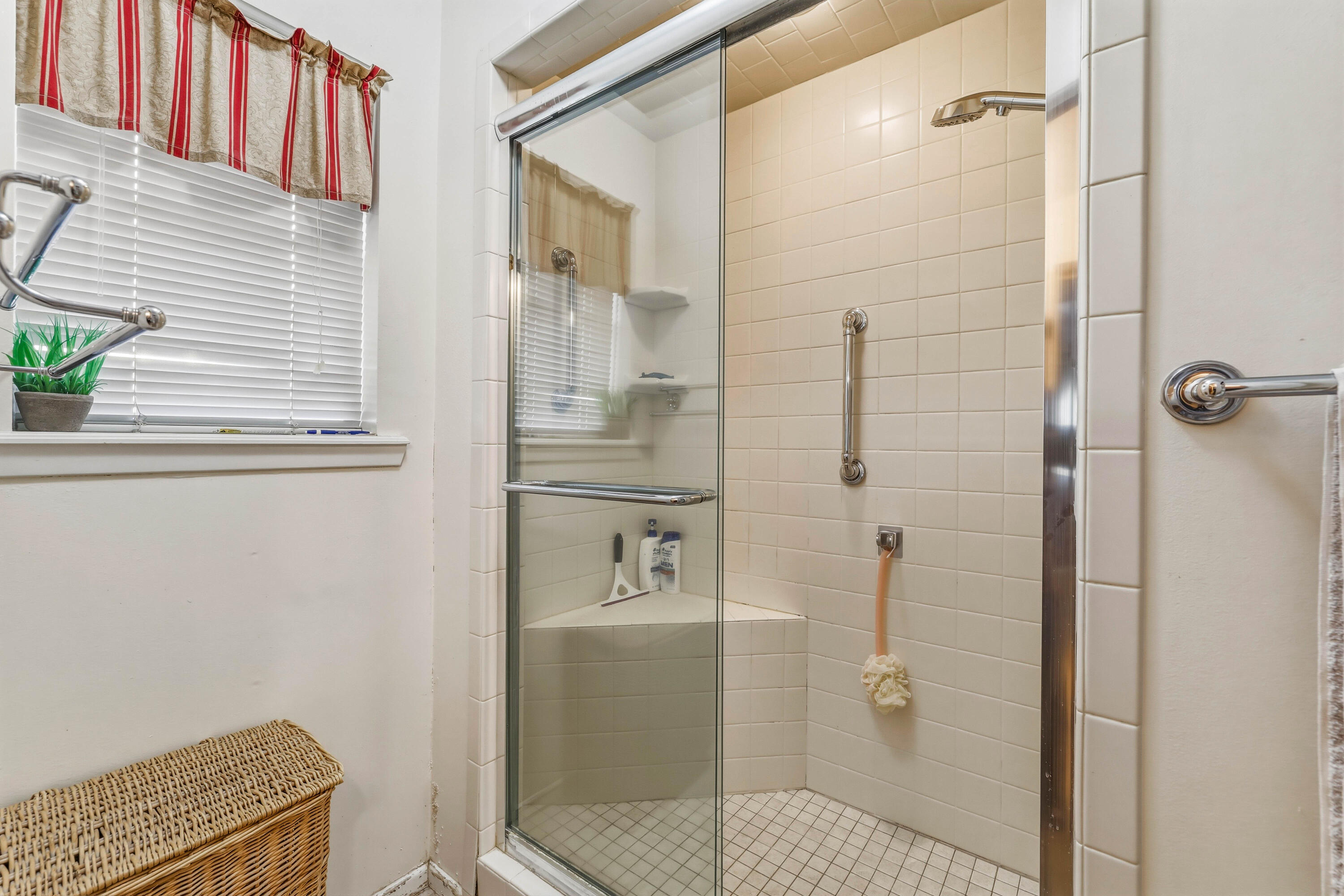 2814 Canyon Creek Drive Property Photo 17