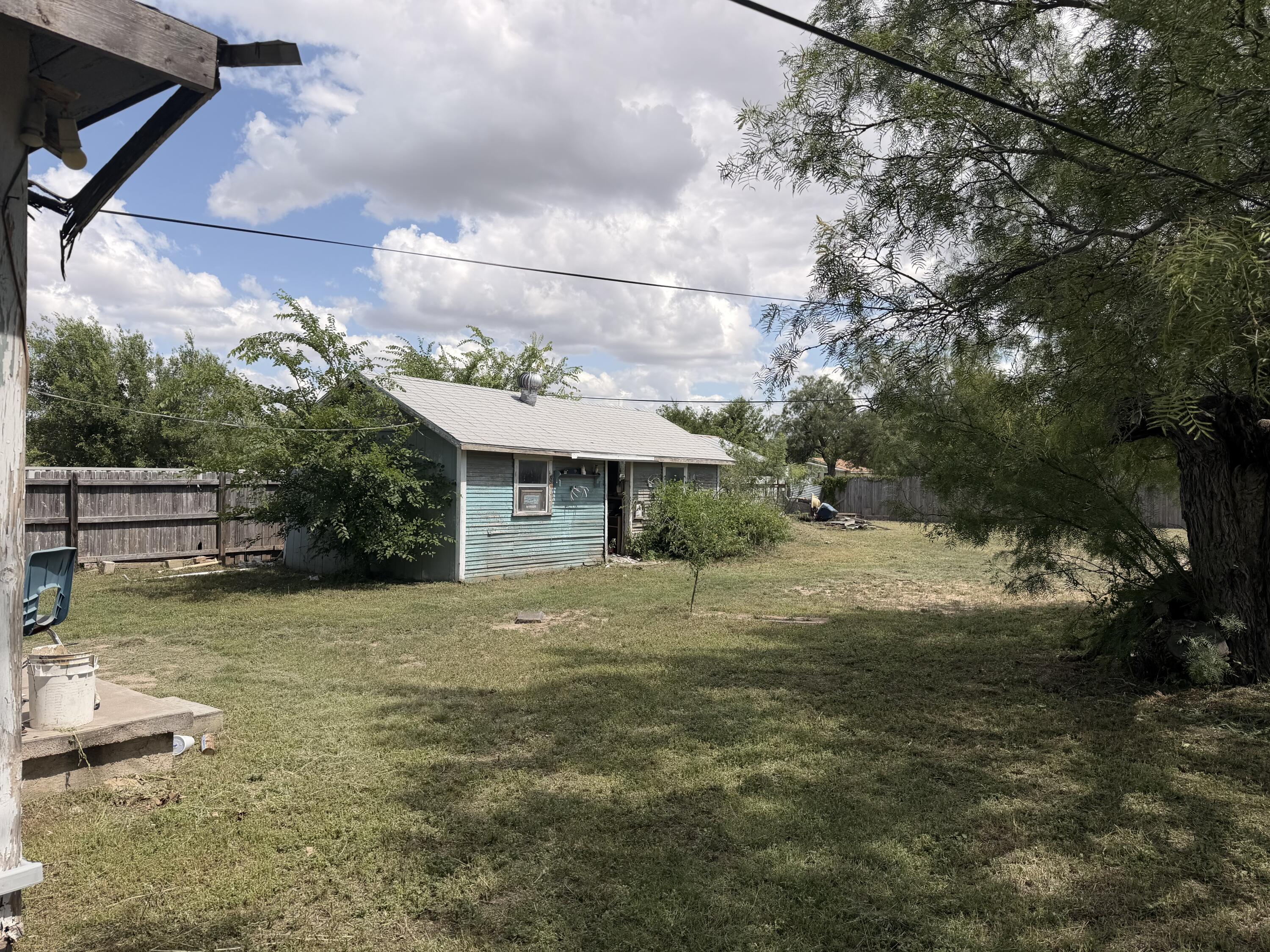 1635 Preusser Street Property Photo 12