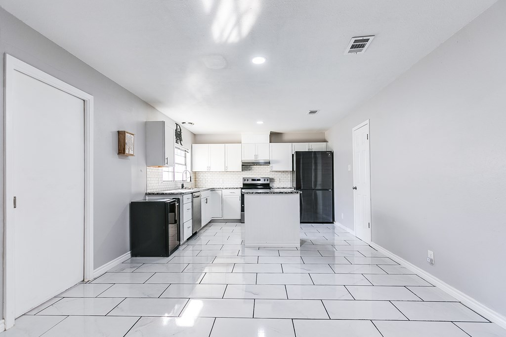 321 Kennedy Street Property Photo 13
