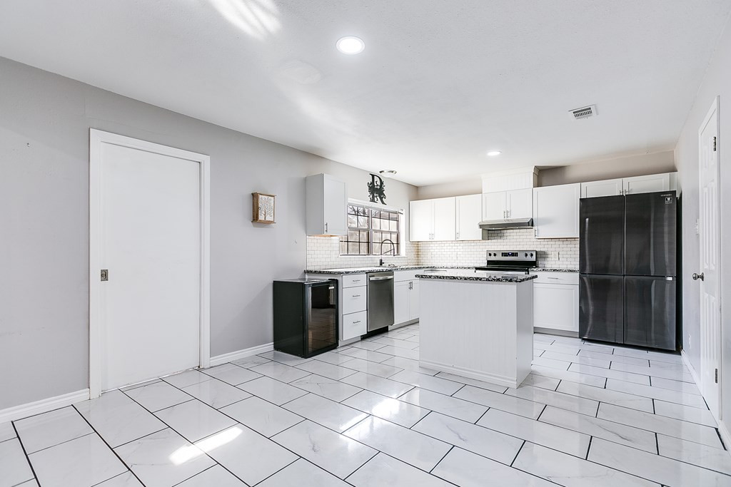 321 Kennedy Street Property Photo 14