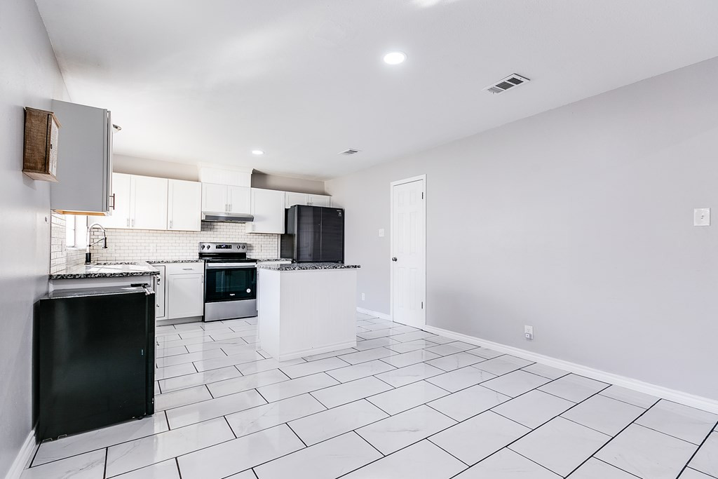 321 Kennedy Street Property Photo 17
