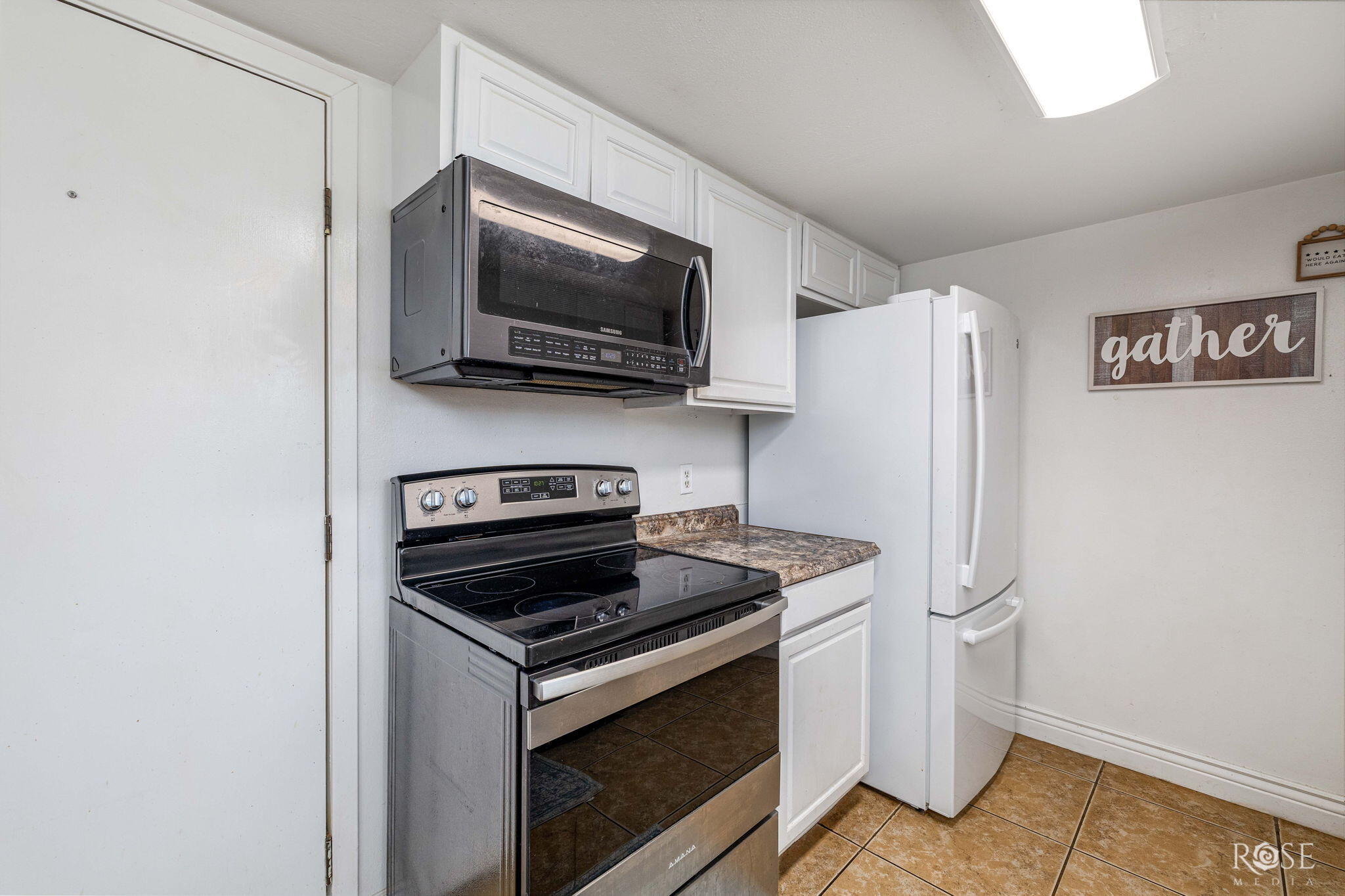 313 E 44th Street Property Photo 12