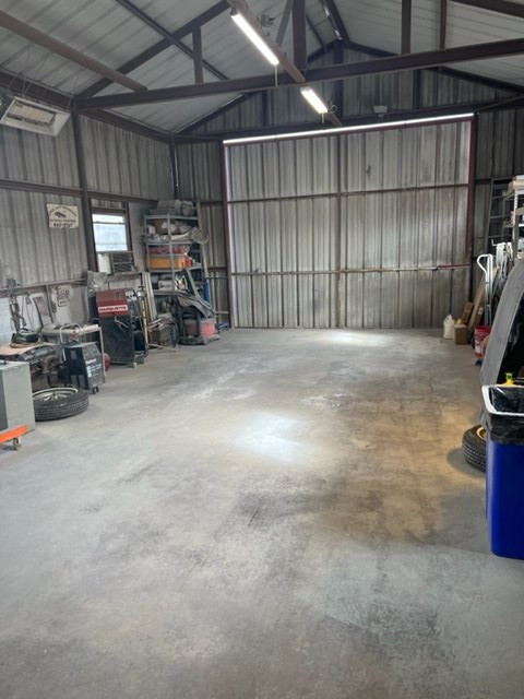 8558 Tx-208 Property Photo 3