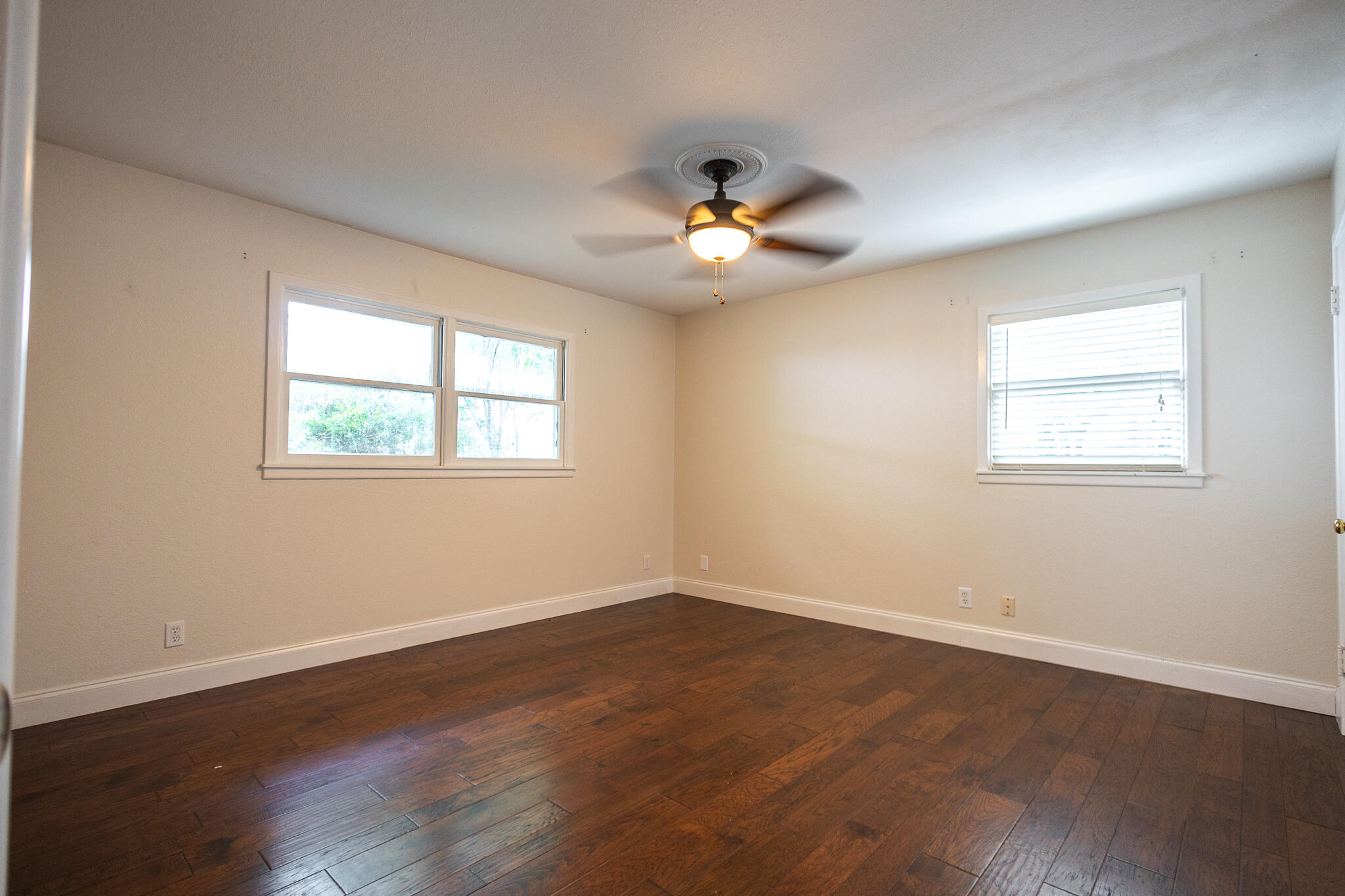 2704 W Twohig Avenue Property Photo 15
