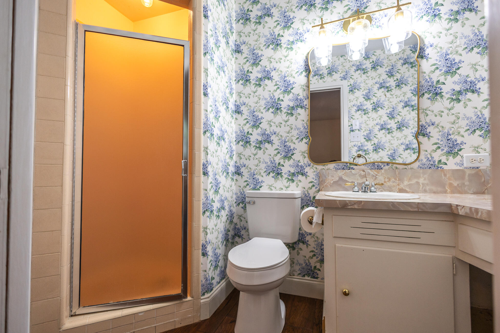 2704 W Twohig Avenue Property Photo 16