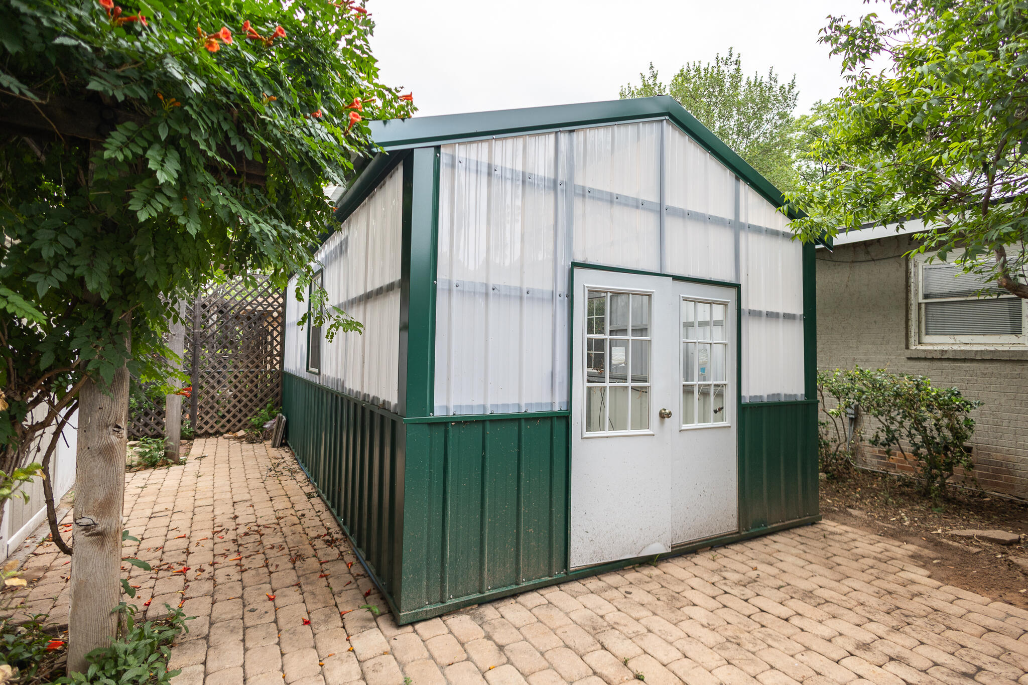 2704 W Twohig Avenue Property Photo 41
