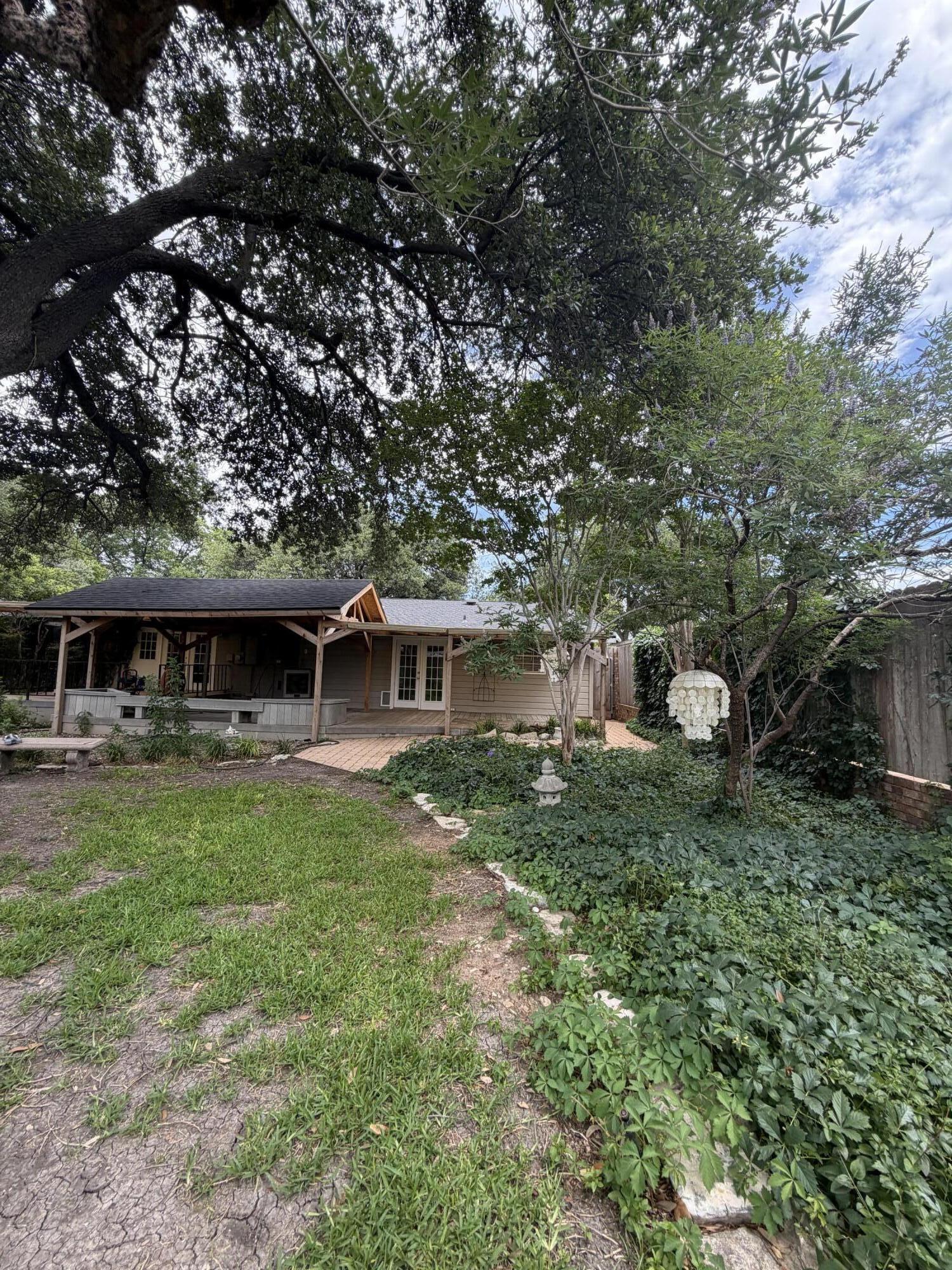 2704 W Twohig Avenue Property Photo 45