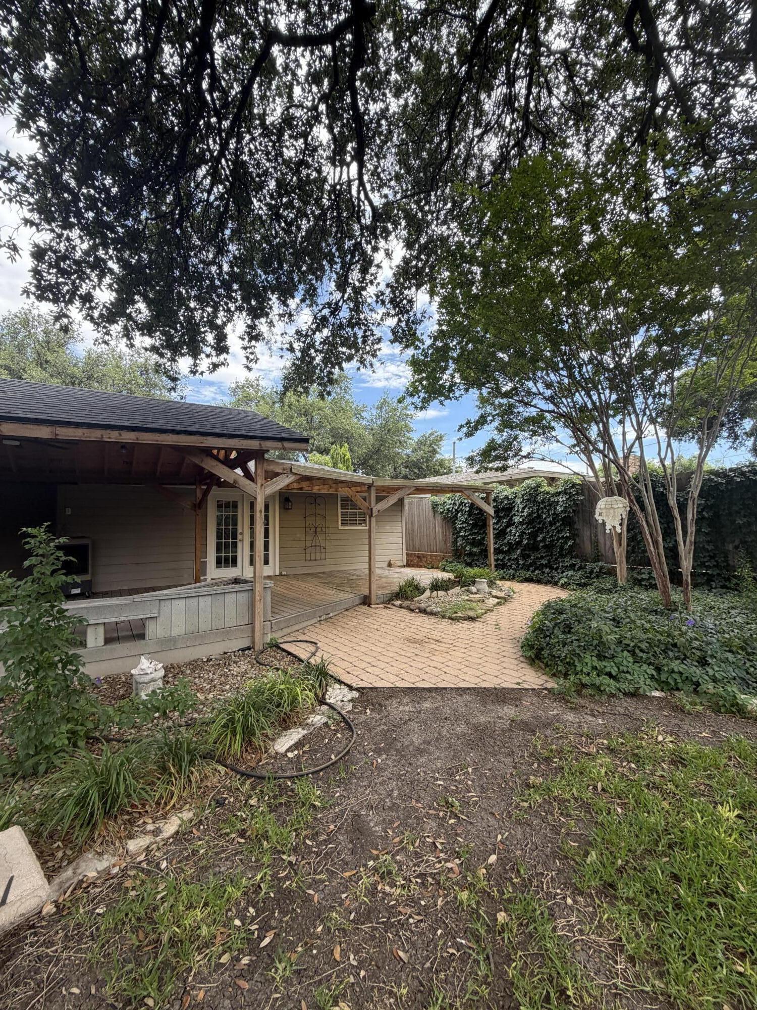 2704 W Twohig Avenue Property Photo 47