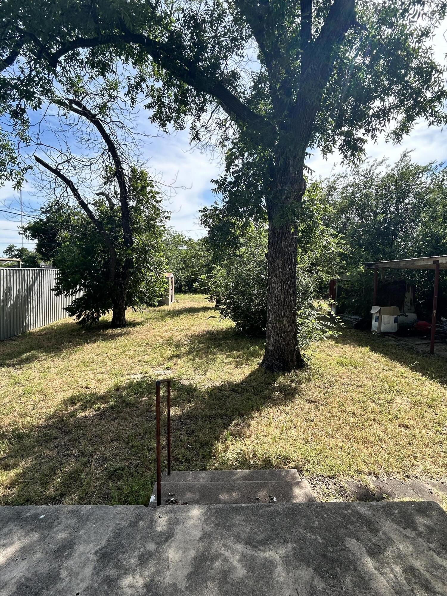 2811 N Irving Street Property Photo 10