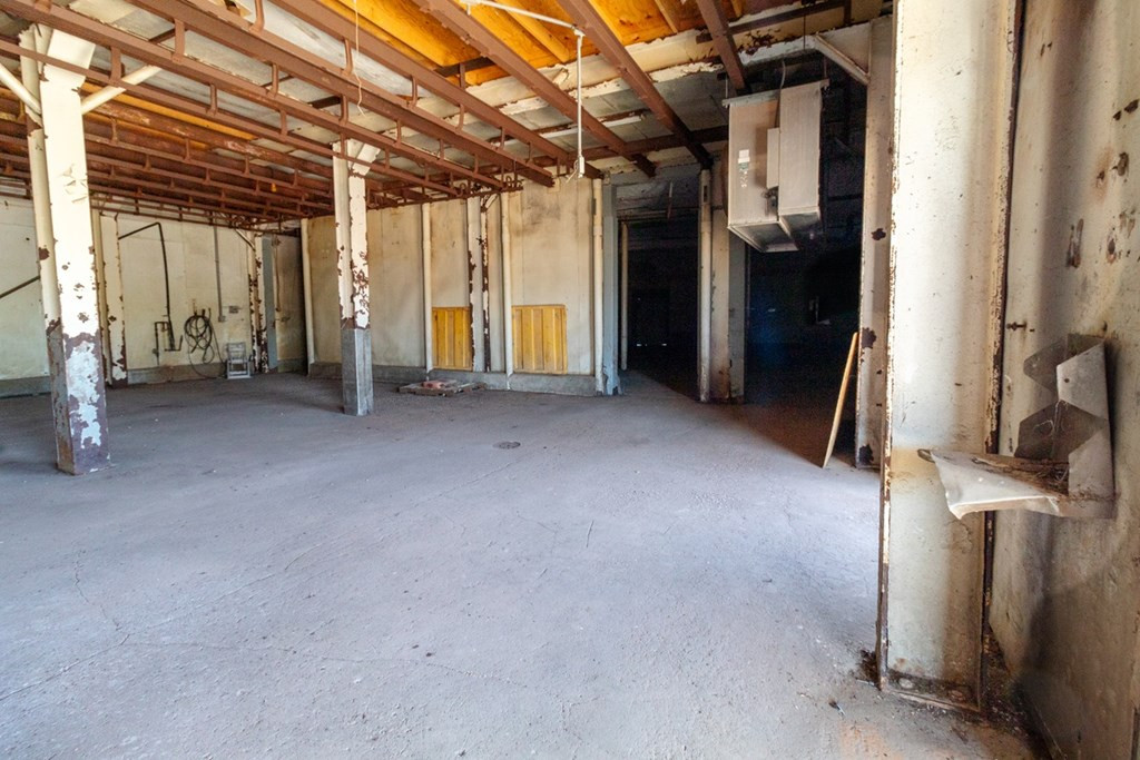 620 S Bell Street Property Photo 3