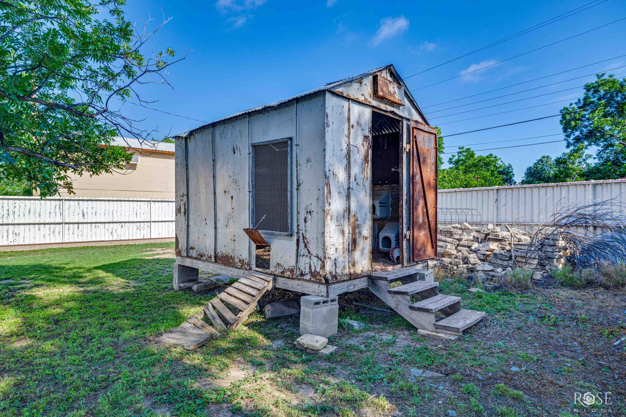1009 E 8th Street Property Photo 32