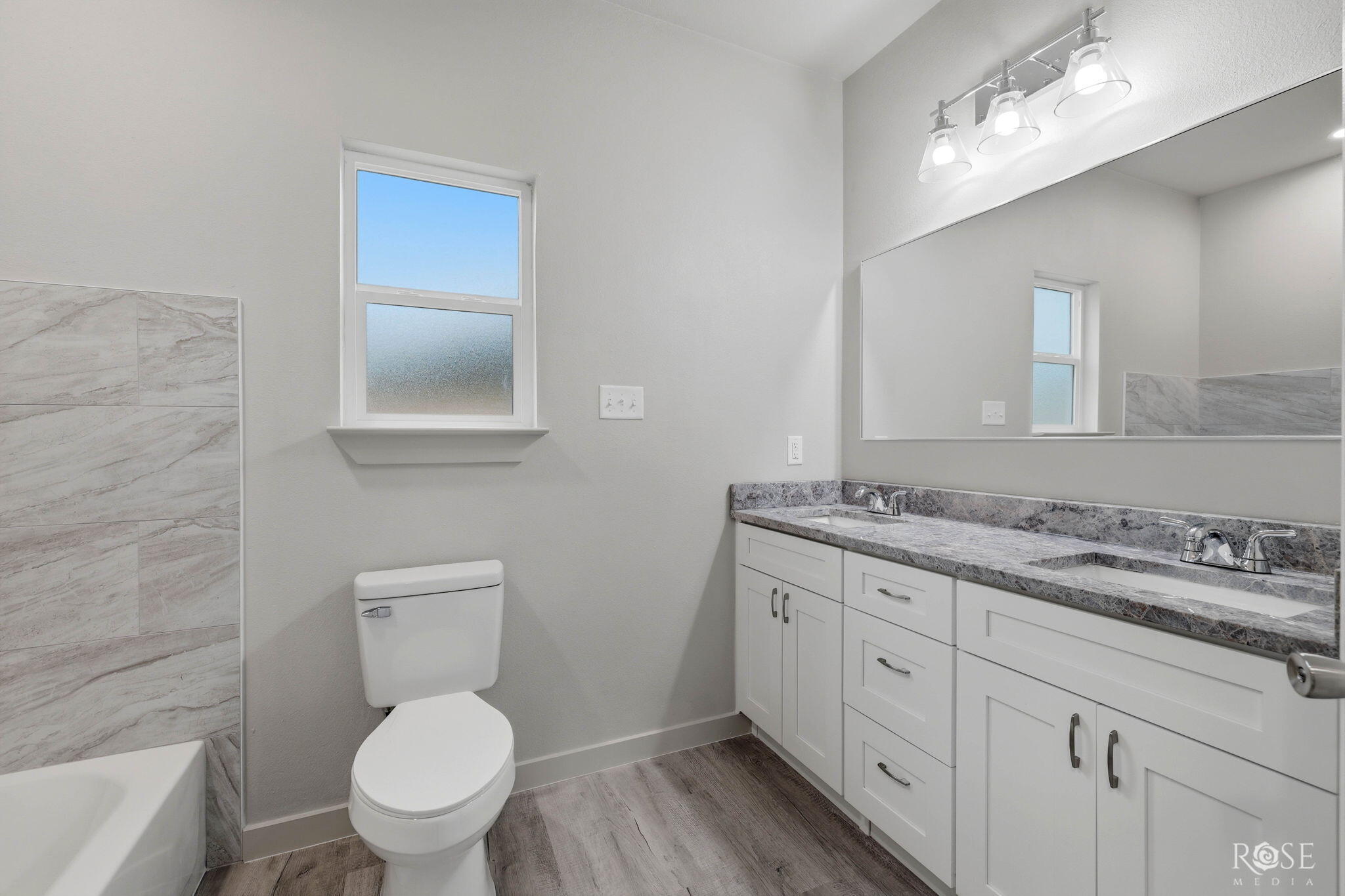 56 E 17th Street Property Photo 14