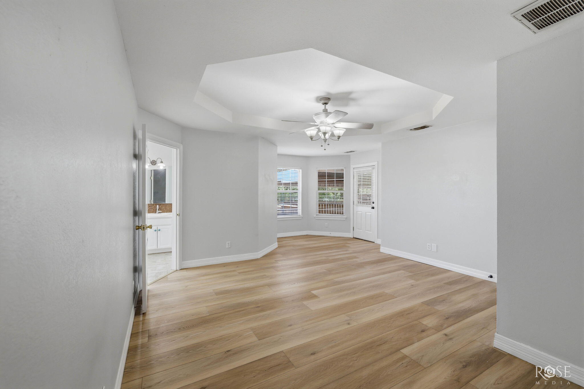 10717 Ballard Road Property Photo 8