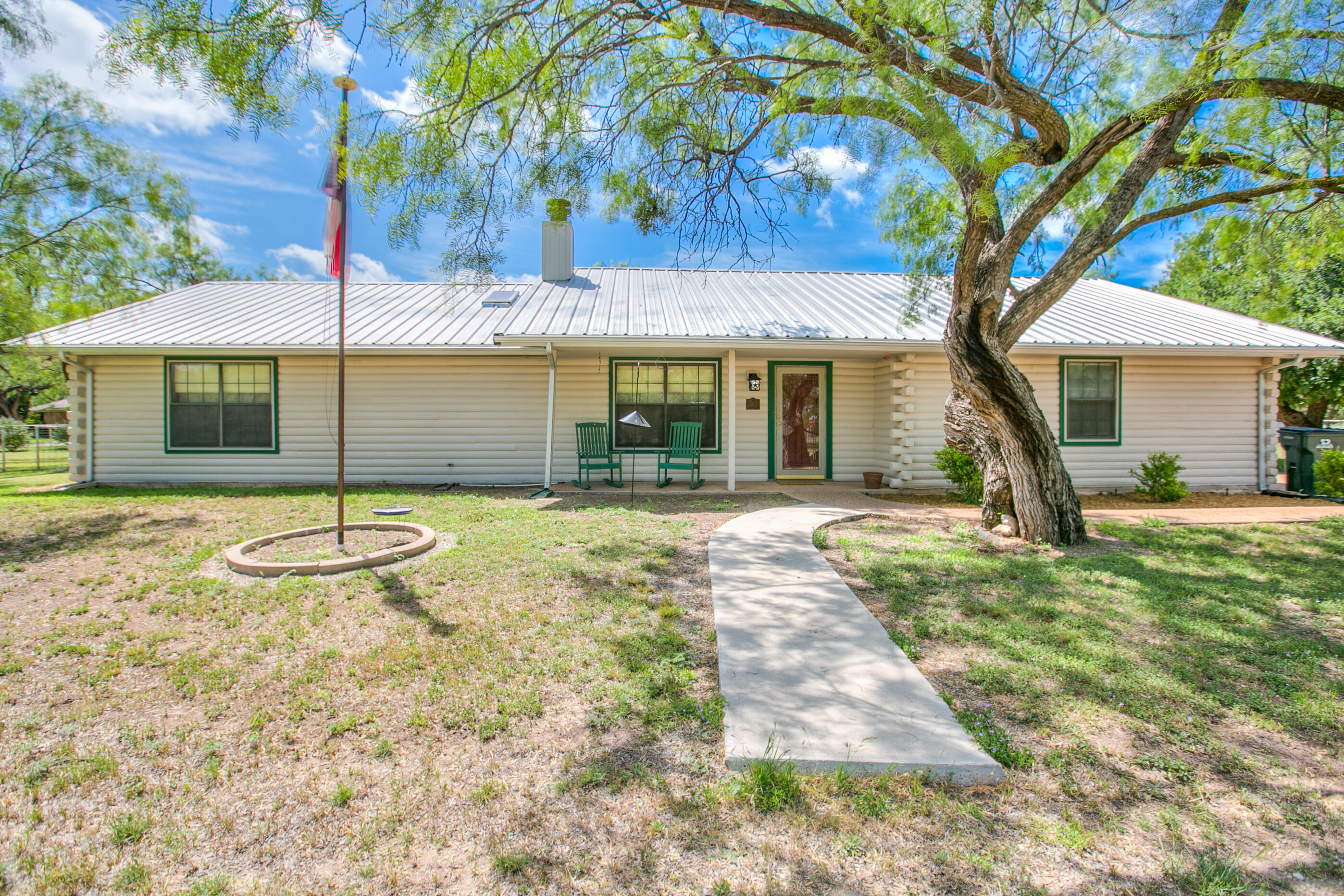 16101 Fitzgerald Drive Property Photo 1