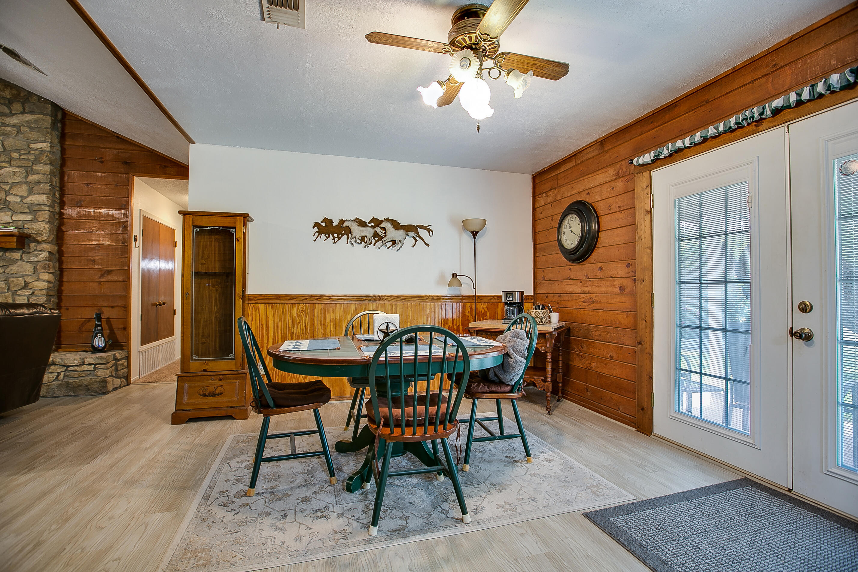 16101 Fitzgerald Drive Property Photo 8