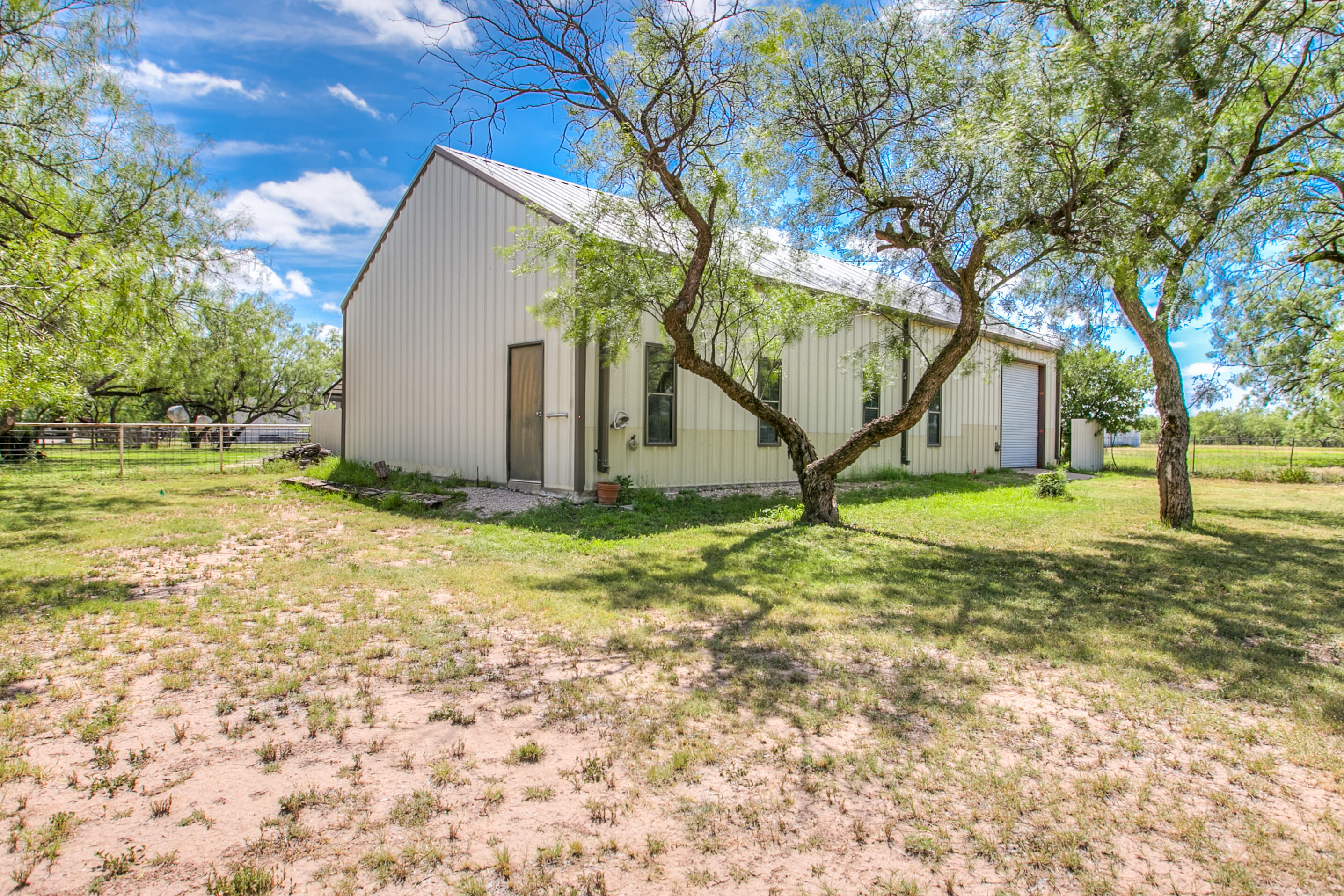 16101 Fitzgerald Drive Property Photo 29