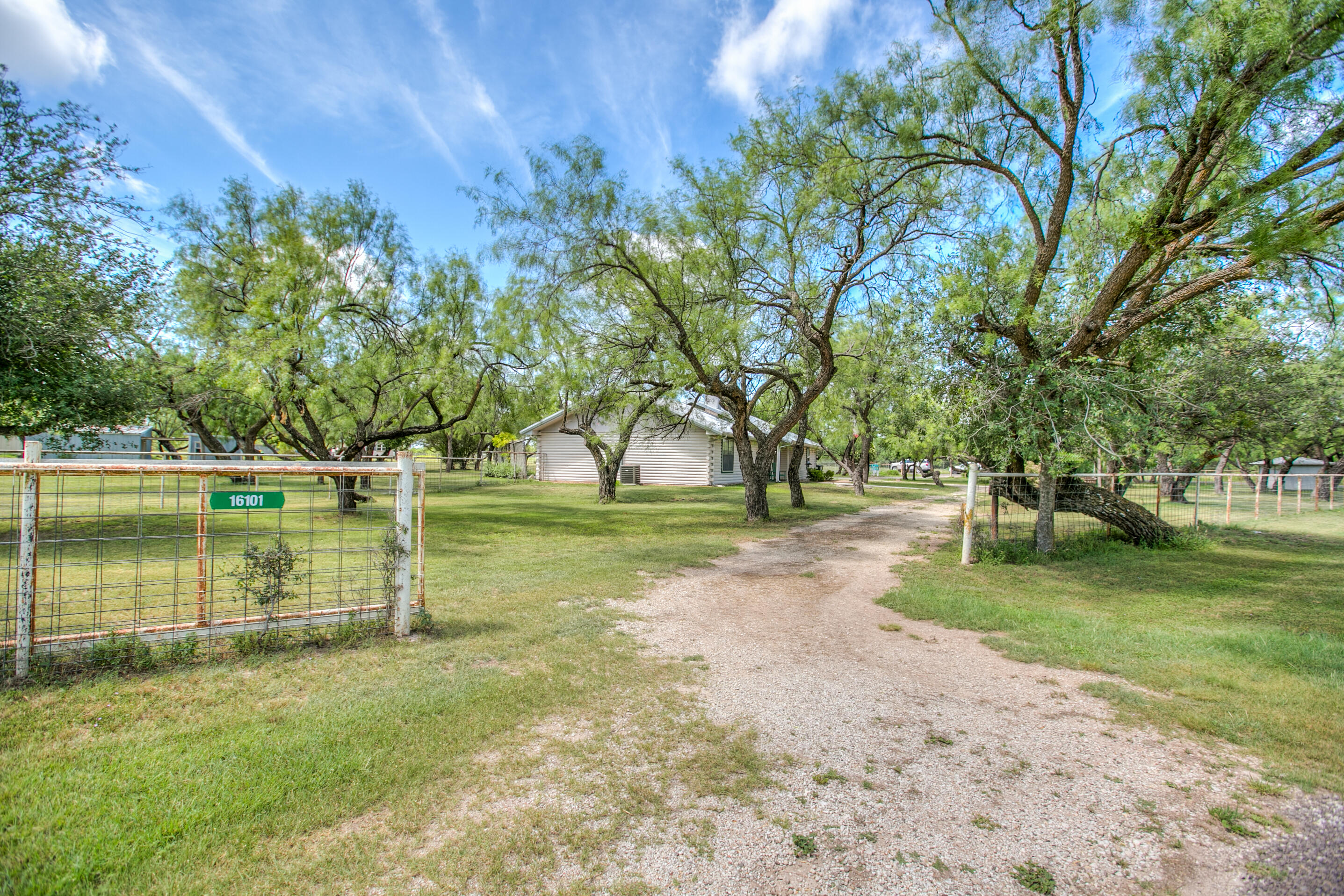 16101 Fitzgerald Drive Property Photo 42