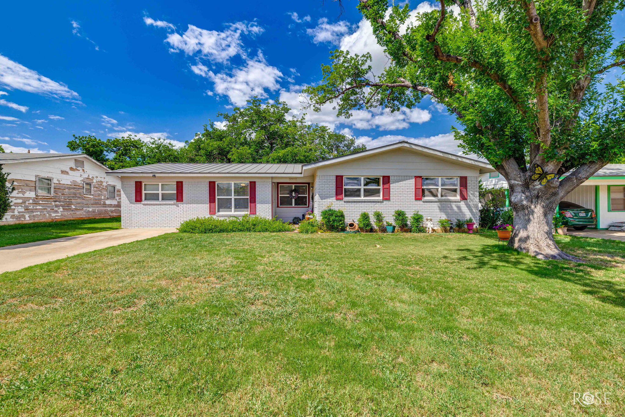 3302 Sac Avenue Property Photo 1