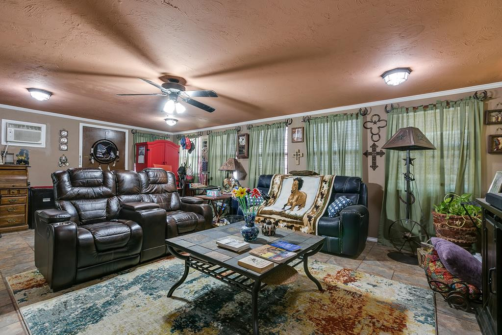 4134 Hawk Avenue Property Photo 9