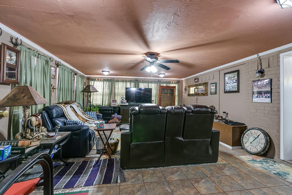 4134 Hawk Avenue Property Photo 10