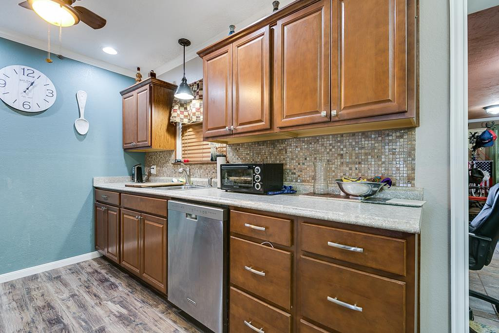 4134 Hawk Avenue Property Photo 11