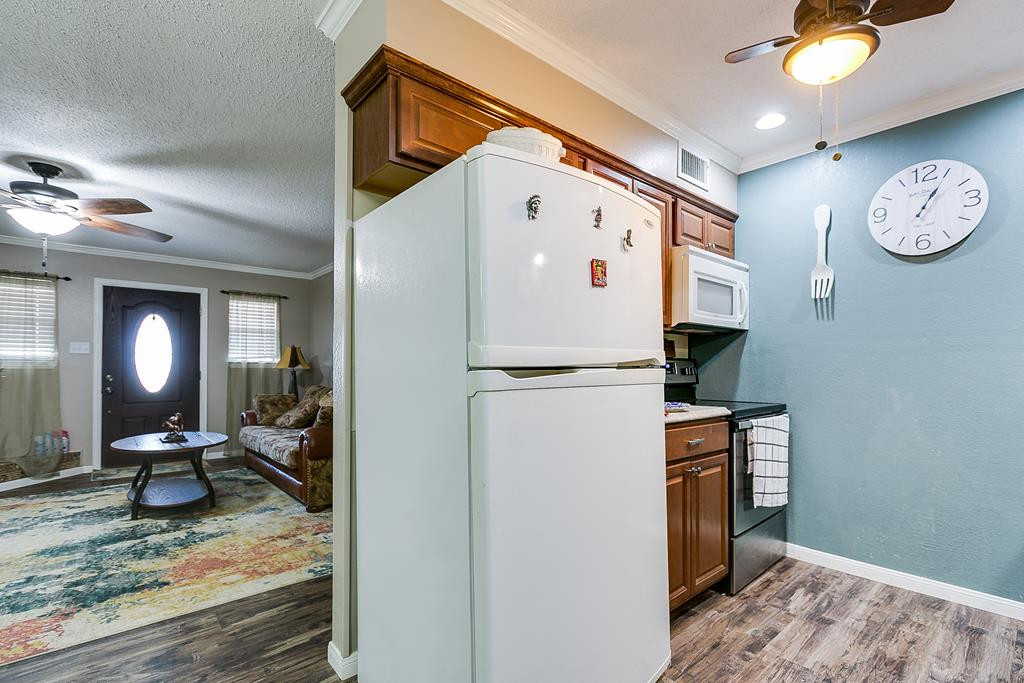 4134 Hawk Avenue Property Photo 12
