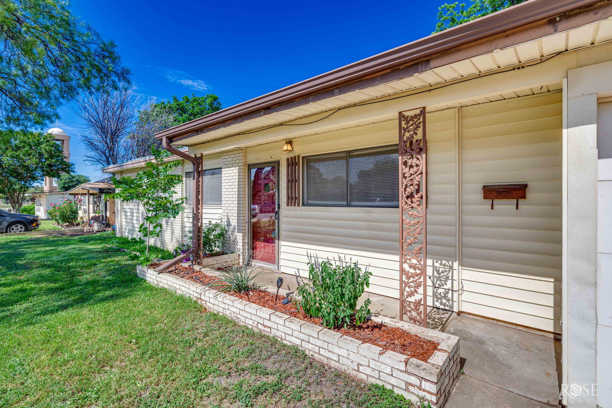 2105 S A & M Avenue Property Photo 2